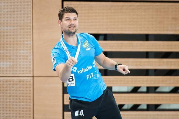 Matthias Obinger (Trainer, Rimpar) gestikuliert an der Seitenlinie HC Rhein Vikings vs. DJK Rimpar Wölfe, Handball, 2. Bundesliga, 28.04.18 Düsseldorf NRW Deutschland Castello