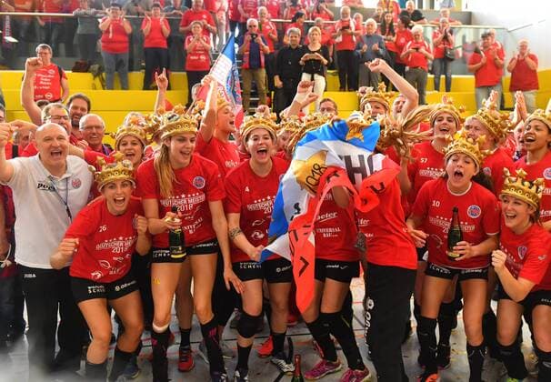 Bilder des Tages - SPORT der Thüringer HC ist vorzeitig deutscher Meister, Handballclub Rödertal gegen Thüringer HC (Thüringen), Handball, 1. Liga der Frauen, 1. Bundesliga, Rödertalbienen, HCR, Großröhrsdorf, Saison 2017 2018, 28.04.2018, *** Thuringia HC is prematurely German champions Handball Club Rödertal against Thuringia HC Thüringen Handball 1 League of Women 1 Bundesliga Rödertalbienen HCR Großröhrsdorf season 2017 2018 28 04 2018