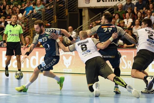 Handball, Herren, EHF-Pokal, Saison 2017 18, Viertelfinale, Rückspiel, Füchse Berlin - RK Nexe, Steffen Fäth (Nr. 23, Füchse Berlin), Marko Mrdenovic (Nr. 8, RK Nexe), Johan Koch (Nr. 77, Füchse Berlin), Marin Sipic (Nr. 2, RK Nexe), 28.04.18, Copyright: xMichaelxHundtx xMatthiasxKochx