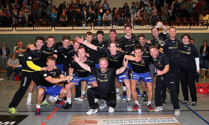 BAU 28.04.2018 Kornwestheim Handball SV Kornwestheim vs. VfL Pfullingen, Kornwestheim feiert die Meisterschaft