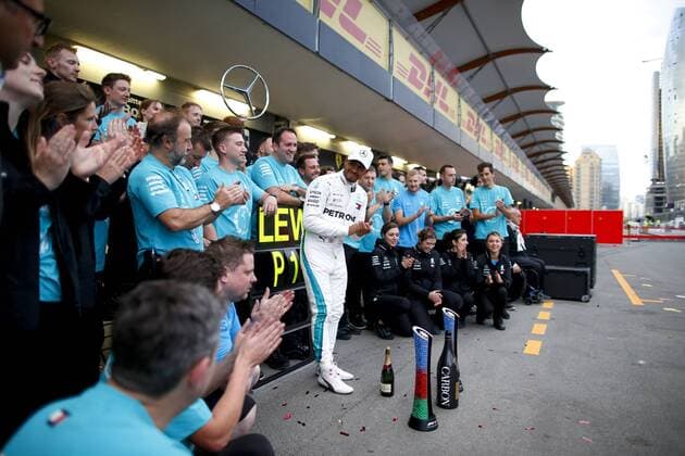 Motorsports: World Championship WM Weltmeisterschaft 2018; Grand Prix Azerbaijan, Grand Prix of Europe, Formula 1 2018 Azerbaijan Grand Prix, 44 Lewis Hamilton (GBR, Mercedes AMG Petronas F1 Team), Baku Azerbaijan