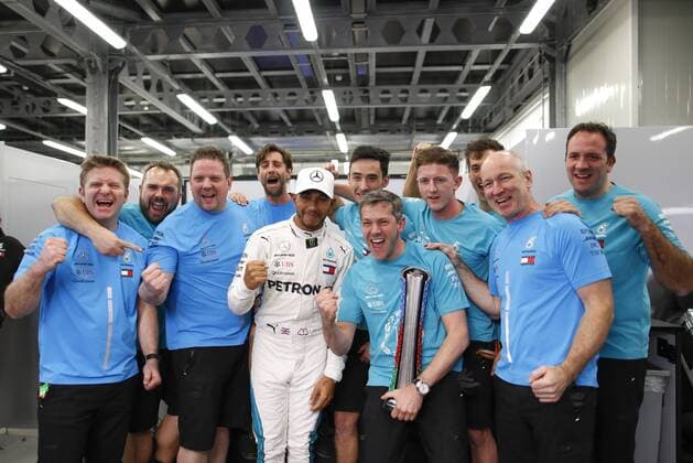 Bilder des Tages - SPORT Motorsports: World Championship WM Weltmeisterschaft 2018; Grand Prix Azerbaijan, Grand Prix of Europe, Formula 1 2018 Azerbaijan Grand Prix, 44 Lewis Hamilton (GBR, Mercedes AMG Petronas F1 Team), Baku Azerbaijan