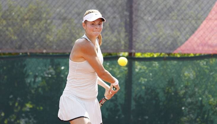 Tennis - Turnier - 28.04.2018 - Wiesbaden Tennis Open v.l. Katarina Savatska Wiesbaden Tennis Open