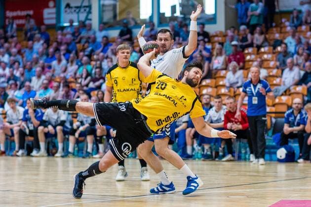 Moritz Barkow (HG Saarlouis) waehrend der Begegnung in der DKB Handball 2. Bundesliga zwischen Dessau-Rosslauer HV 06 und HG Saarlouis in der Anhalt Arena am April 29, 2018 in Bauhausstadt Dessau, Sachsen Anhalt, Germany ( HB-2BL Dessau-Rosslauer HV 06 - HG Saarlouis Bauhausstadt Dessau Copyright: xEIBNER HartmutxBoesenerx EP_HBR
