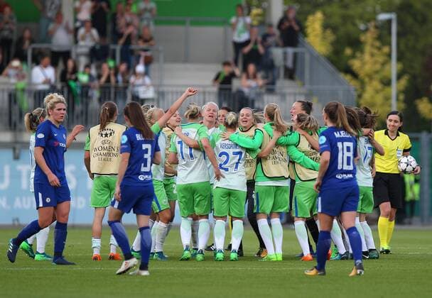 Wolfsburg vs Chelsea, CL Frauen Wolfsburg, Deutschland 29.04.2018, FUßBALL - VfL Wolfsburg vs FC Chelsea, Halbfinale, UEFA Frauen Champions League, Saison 2017-18. Bild zeigt: Schlussjubel Finale Wolfsburg