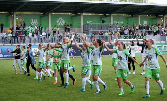 Wolfsburg vs Chelsea, CL Frauen Wolfsburg, Deutschland 29.04.2018, FUßBALL - VfL Wolfsburg vs FC Chelsea, Halbfinale, UEFA Frauen Champions League, Saison 2017-18. Bild zeigt: Schlussjubel Finale Wolfsburg