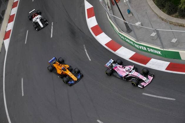 Motorsports: World Championship WM Weltmeisterschaft 2018; Grand Prix Azerbaijan, Grand Prix of Europe, Formula 1 2018 Azerbaijan Grand Prix, 11 Sergio Perez (MEX, Sahara Force India F1 Team), 14 Fernando Alonso (ESP, McLaren-Renault), Baku Azerbaijan