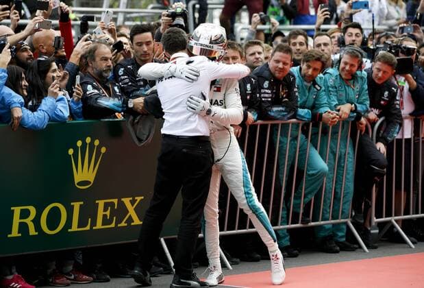 Motorsports: World Championship WM Weltmeisterschaft 2018; Grand Prix Azerbaijan, Grand Prix of Europe, Formula 1 2018 Azerbaijan Grand Prix, 44 Lewis Hamilton (GBR, Mercedes AMG Petronas F1 Team), Baku Azerbaijan