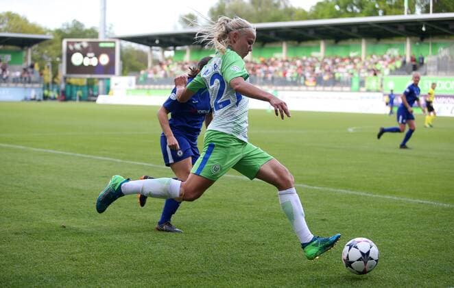 Wolfsburg vs Chelsea, CL Frauen Wolfsburg, Deutschland 29.04.2018, FUßBALL - VfL Wolfsburg vs FC Chelsea, Halbfinale, UEFA Frauen Champions League, Saison 2017-18. Bild zeigt: Pernille Harder (VfL Wolfsburg) Wolfsburg
