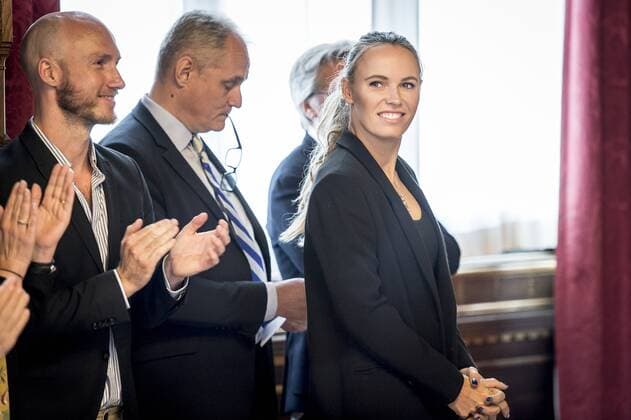 Caroline Wozniacki under hendes hyldest, som sker efter at hun har vundet Australian Open og er blevet AArets Tennisspiller 2017, det sker paa Koebenhavns Raadhus, mandag den 30. april 2018. Koebenhavns overborgmester Frank Jensen byder paa lykoenskninger og raadhuspandekager.. , Copenhagen Denmark  Copyright: RitzauxScanpix MadsxClausxRasmussenx cop106 spdk20180430-135850-L