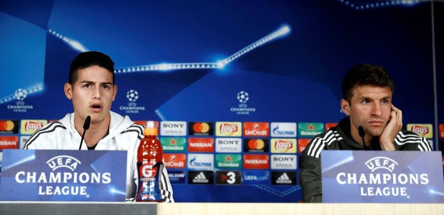 Bayern Munich s German striker Thomas Mueller (R) and Colombian midfielder, James Rodriguez, offer a press conference PK Pressekonferenz in Madrid, Spain, 30 April 2018. Bayern Munich will face Real Madrid in a Champions League semifinals second leg match the upcoming 01 May at Santiago Bernabeu stadium in the Spanish capital. Bayern Munich press conference !ACHTUNG: NUR REDAKTIONELLE NUTZUNG!  Copyright: xEmilioxNaranjox GRAF6054 20180430-636607055460584872