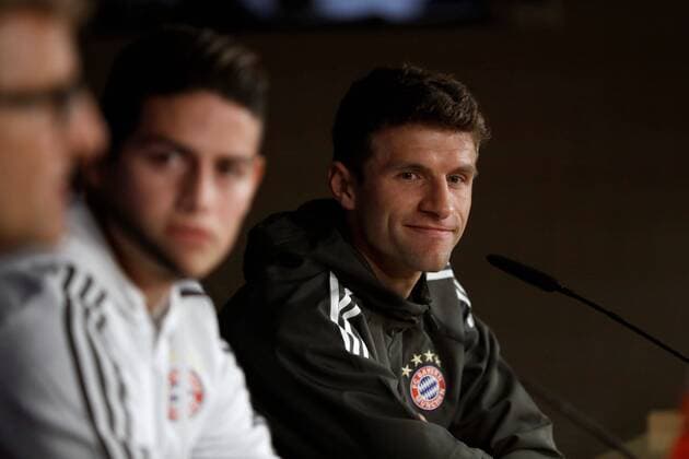 Bilder des Tages - SPORT Bayern Munich s German striker Thomas Mueller (R) and Colombian midfielder James Rodriguez offer a press conference PK Pressekonferenz in Madrid, Spain, 30 April 2018. Bayern Munich will face Real Madrid in a Champions League semifinals second leg match the upcoming 01 May at Santiago Bernabeu stadium in the Spanish capital. Bayern Munich press conference !ACHTUNG: NUR REDAKTIONELLE NUTZUNG!  Copyright: xEmilioxNaranjox GRAF6059 20180430-636607070877926953
