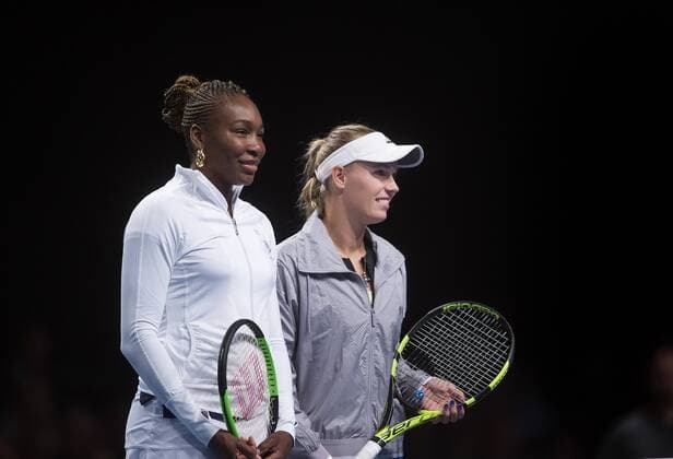 Tennis, Caroline Wozniacki - Venus Williams in Kopenhagen Verdensstjernerne Caroline Wozniacki og Venus Williams moeder hinanden i Champions Battle 2018 i Telia Parken Mandag den 30. april 2018. , Copenhagen Denmark  Copyright: Scanpix LiselottexSabroex COP101 spdk20180430-212622-L