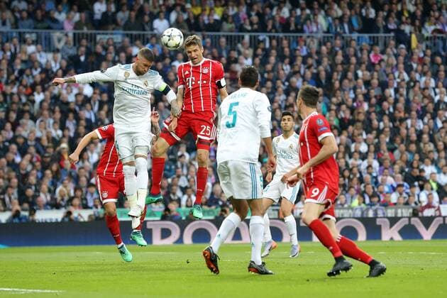 Sergio Ramos ( Real Madrid CF 4 ) Thomas Mueller (FC Bayern Muenchen 25), Real Madrid CF vs FC Bayern Muenchen, Champions League, Halbfinale, Fussball, 01.05.2018, Real Madrid CF vs FC Bayern Muenchen, Champions League, Halbfinale, Fussball, 01.05.2018 Madrid Copyright: xLanger Eibner-Pressefotox EP_HLR