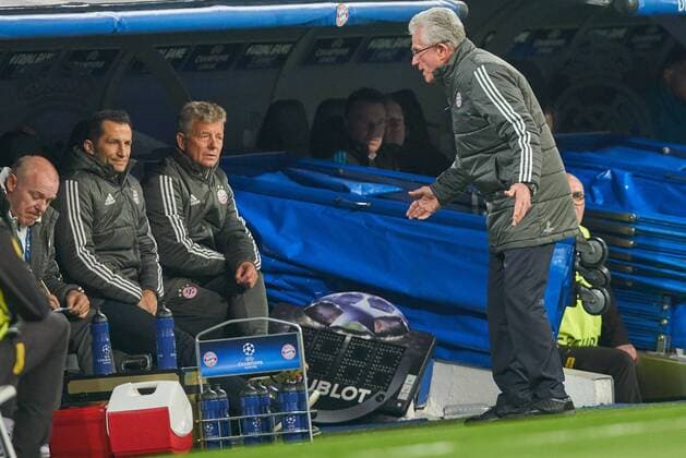 Bilder des Tages - SPORT Trainer Cheftrainer Jupp HEYNCKES (FCB) Emotionen, enttaeuscht, Enttaeuschung, Frust, frustriert, Trauer ,traurig, verzweifelt, Verzweiflung REAL MADRID - FC BAYERN MUENCHEN Halbfinale Rueckspiel, Fussball UEFA Champions League, Madrid, Spanien 01.05.2018 CL Saison 2017 2018, FCB,