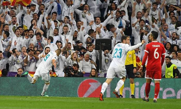 01.05.2018, xfux, Fussball Champions League, Halbfinale, Real Madrid - FC Bayern Muenchen, emspor, v.l. Karim Benzema (Real Madrid), celebrate the goal, Der Torjubel zum 2:1 Madrid