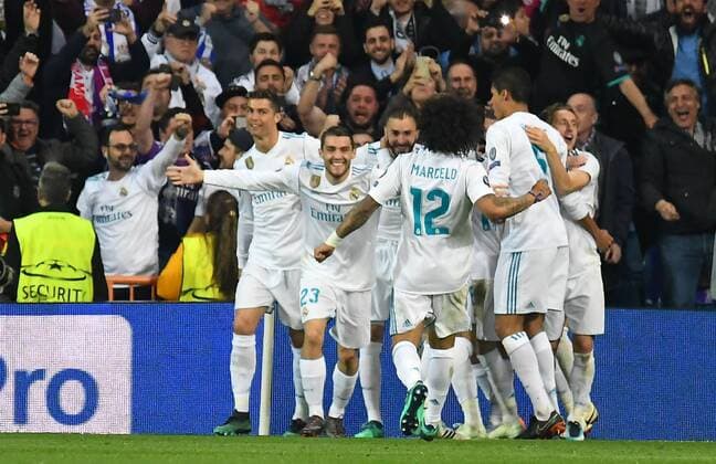 01.05.2018, xfux, Fussball Champions League, Halbfinale, Real Madrid - FC Bayern Muenchen, emspor, v.l. Karim Benzema (Real Madrid), celebrate the goal, Der Torjubel zum 2:1 Madrid