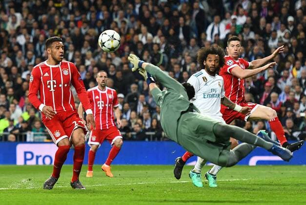 01.05.2018, xfux, Fussball Champions League, Halbfinale, Real Madrid - FC Bayern Muenchen, emspor, v.l. Corentin Tolisso (FC Bayern Muenchen), Keylor Navas (Real Madrid), Marcelo (Real Madrid), Robert Lewandowski (FC Bayern Muenchen) Madrid
