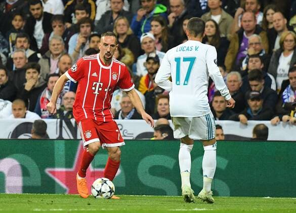 01.05.2018, xfux, Fussball Champions League, Halbfinale, Real Madrid - FC Bayern Muenchen, emspor, v.l. Franck Ribery (FC Bayern Muenchen), Lucas Vazquez (Real Madrid) Madrid