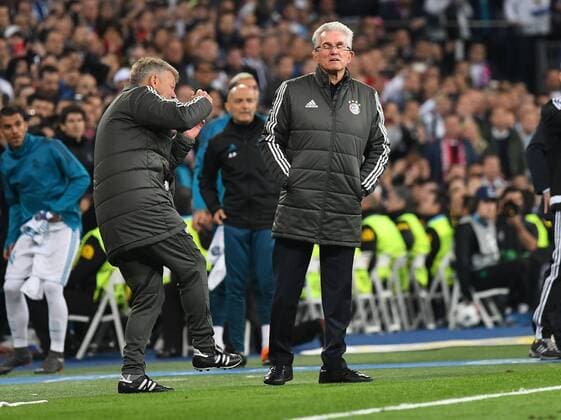 01.05.2018, xfux, Fussball Champions League, Halbfinale, Real Madrid - FC Bayern Muenchen, emspor, v.l. Peter Hermann (Co Trainer FC Bayern Muenchen), Jupp Heynckes (Trainer FC Bayern Muenchen) enttaeuscht, enttaeuscht schauend, dissapointed Madrid