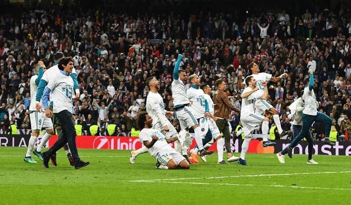 01.05.2018, xfux, Fussball Champions League, Halbfinale, Real Madrid - FC Bayern Muenchen, emspor, v.l. Jesus Vallejo (Real Madrid), Marcelo (Real Madrid), Sergio Ramos (Real Madrid) und Team äjubeln jubelt nach Spielende. Madrid