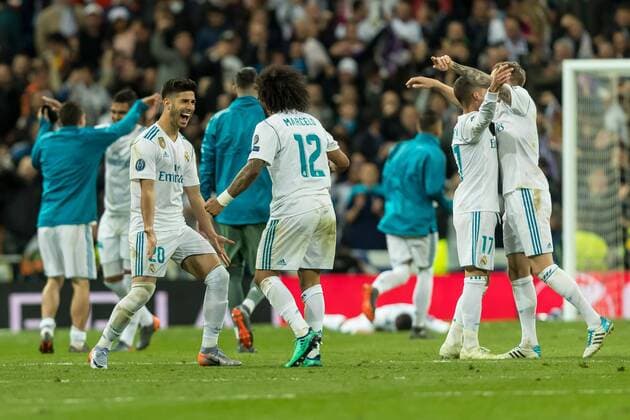 Madrid, Spanien 01.05.2018, UEFA Champions League - 2017 18 Season, Semi-finals, Halbfinale, Second leg, Rueckspiel, Real Madrid - FC Bayern Muenchen, Marco Asensio (Real Madrid) und Marcelo jubeln nach dem spiel ( DeFodi048