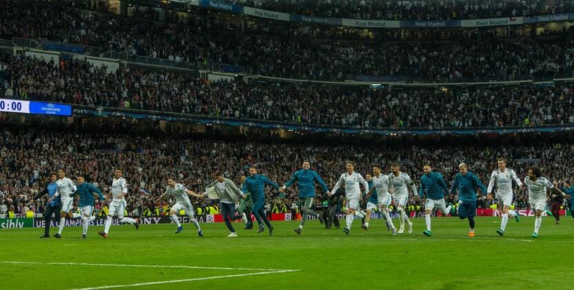 Madrid, Spanien 01.05.2018, UEFA Champions League - 2017 18 Season, Semi-finals, Halbfinale, Second leg, Rueckspiel, Real Madrid - FC Bayern Muenchen, die spieler von Real jubeln nach dem spiel ( DeFodi048