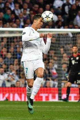 Cristiano Ronaldo (Real Madrid), Aktion,Einzelaktion,Einzelbild, Freisteller,Ganzkoerperaufnahme,ganze Figur. Fussball Champions League, Halbfinale, Real Madrid-FC Bayern Muenchen 2-2. am 01.05.2018,E S T A D I O S A N T I A G O B E R N A B E U.