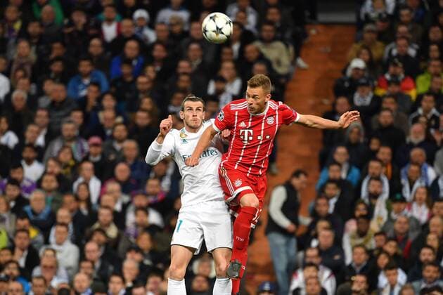 Joshua KIMMICH (Bayern Muenchen), Aktion,Zweikampf gegen Gareth BALE (Real Madrid). Fussball Champions League, Halbfinale, Real Madrid-FC Bayern Muenchen 2-2. am 01.05.2018,E S T A D I O S A N T I A G O B E R N A B E U.