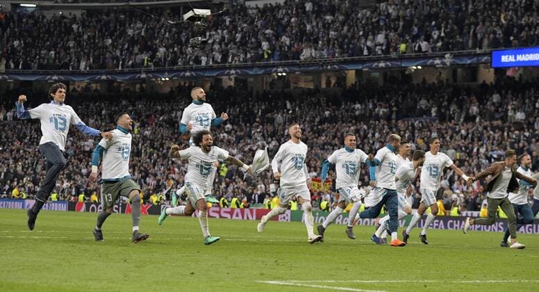 01.05.2018, Fussball UEFA Champions League 2017 2018, Halbfinale Rückspiel, Real Madrid - FC Bayern München, im Bernabeu-Stadion Madrid. Schlussjubel der Madrid-Spieler.