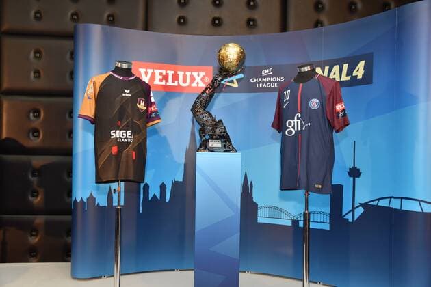 Vertreter der Halbfinalgegner von HBC Nantes (FRA) vs Paris Saint-Germain Handball (FRA), l-r, posieren am 02.05.2018 in Köln bei der Auslosung der Handball Champions League Halbfinale VELUX EHF FINAL4 2017 das am 26. und 27.Mai in Köln stattfindet.