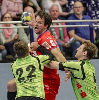 TV Emsdetten - HBW Balingen-Weilstetten, vl. Dirk Holzner (Emsdetten), Matthias Flohr (HBW), Merten Krings (Emsdetten) Handball, 2.Liga, TV Emsdetten - HBW Balingen, 02.05.2018 Emsdetten Copyright: xEIBNER Oberheimx EP_OBERHEIM