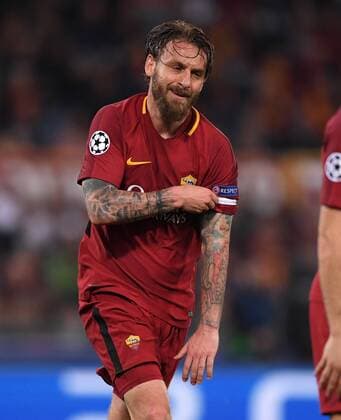 FUSSBALL CHAMPIONS LEAGUE SAISON 2017 2018 HALBFINALE RUECKSPIEL AS Rom - FC Liverpool 02.05.2018 Daniele De Rossi (AS Rom) ist bei seiner Auswechslung enttaeuscht Rom