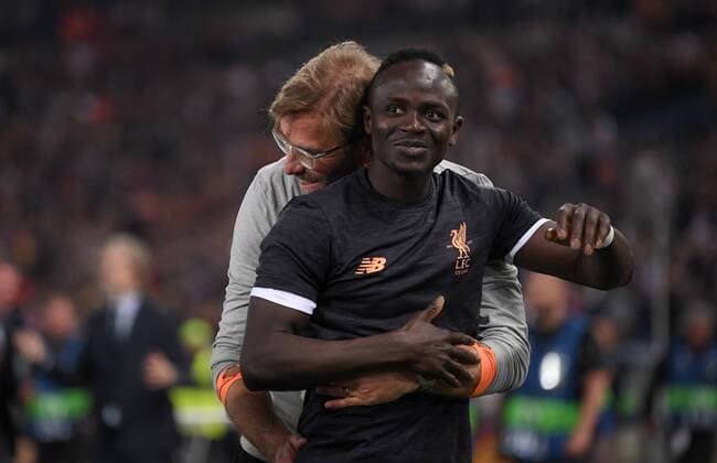 Bilder des Tages - SPORT FUSSBALL CHAMPIONS LEAGUE SAISON 2017 2018 HALBFINALE RUECKSPIEL AS Rom - FC Liverpool 02.05.2018 Trainer Juergen Klopp und Sadio Mane (FC Liverpool) jubeln nach dem Abpfiff Rom