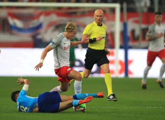 SOCCER - EL, RBS vs Marseille SALZBURG,AUSTRIA,03.MAY.18 - SOCCER - UEFA Europa League, semifinal, Red Bull Salzburg vs Olympique Marseille. Image shows Morgan Sanson (Marseille) and Xaver Schlager (RBS). GEPAxpictures xMarioxBuehner