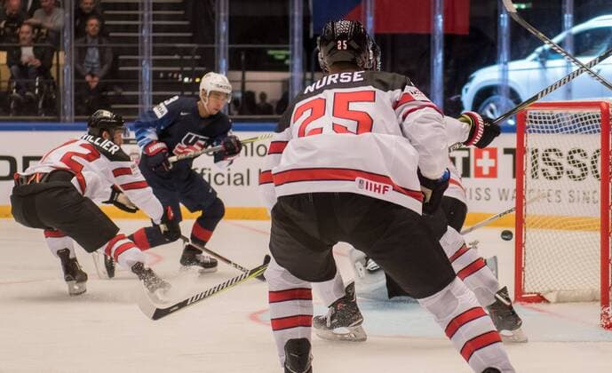 04.05.2018, xblx, Eishockey WM 2018, USA - Kanada, emspor, v.l. Johnny Gaudreau (Team USA), Goal scored, Tor zum 3:2, Herning