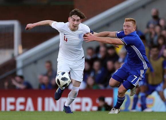 England v Israel UEFA EURO EM Europameisterschaft Fussball U17 U 17 Championship Jimmy Garner (l) of England and Ido Shahar of Israel during the UEFA Euro U17 Championship match at the Proact stadium, Chesterfield Content Not Available For UK Newspapers Copyright: xSimonxMoorex FIL-11743-0035