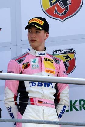 David Schumacher (GER) (US Racing - CHRS) freut sich über Platz 1 in der Rookie-Wertung bei der Formel 4 Meisterschaft beim DTM-Lauf auf dem Hockenheimring. Copyright Thomas Pakusch