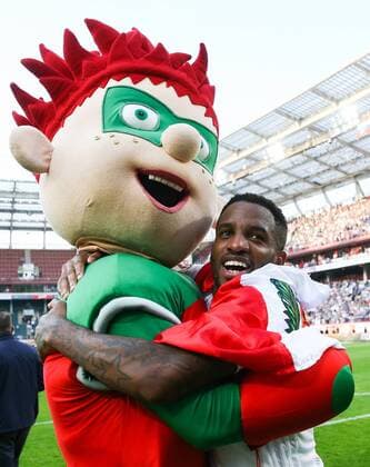 MOSCOW, RUSSIA - MAY 5, 2018: Lokomotiv Moscow s Jefferson Farfan celebrates winning the 2017 18 Russian Premier Football League Round 29 football match against Zenit St Petersburg at RZD Arena Stadium; the victory over Zenit St Petersburg also became Lokomotiv Moscow s victory in the 2017 18 Russian Premier Football League. Mikhail Tereshchenko TASS  TS07E237