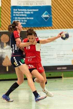 Sulamith Klein (SG H2Ku Herrenberg Kuties 07), Sophia Sommerrock (Kurpfalz Baeren 19), SG H2Ku Herrenberg Kuties vs. Kurpfalz Baeren, Handball, 2.Bundesliga, Frauen, HBF, Saison 17 18, 05.05.2018, SG H2Ku Herrenberg Kuties vs. Kurpfalz Baeren, Handball, 2.Bundesliga, Frauen, HBF, Saison 17 18, 05.05.2018 Herrenberg Copyright: xEibner-Pressefoto WolfgangxFrankx SGH