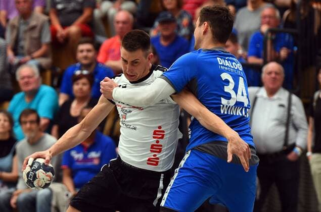 05.05.2018, xpsx, Handball 3.Liga, HSG Hanau - TV Grosswallstadt v.l. Marc Strohl (Hanau), Jan Winkler (Grosswallstadt) Hanau Hessen Deutschland