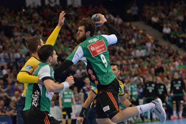 HBL, DHB-Pokal, Finale, Rhein-Neckar Loewen vs TSV Hannover-Burgdorf 05.05.18, Barcelycard Arena, Hamburg, HBL, DHB-Pokal, Finale, Rhein-Neckar Loewen vs TSV Hannover-Burgdorf im Bild Mait Petrail (Hannover 09) versucht sich gegen Hendrik Pekeler (Loewen 23 durchzusetzen