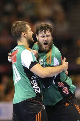 Torjubel bei Mait Patrail Hannover und links Fabian Böhm Handball Final-Four Turnier in Hamburg am So. 06.05.2018 , Finale Rhein Neckar Löwen - Burgdorf Hannover 30 - 26