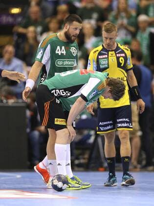 Trauer bei Hannover , Pavel Atman und Ilija Brozovic Handball Final-Four Turnier in Hamburg am So. 06.05.2018 , Finale Rhein Neckar Löwen - Burgdorf Hannover 30 - 26