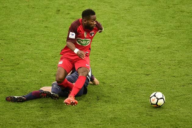 Rodrigue Bongongui (Les Herbiers) vs MOTTA Thiago (PSG) FOOTBALL : Les herbiers vs PSG - Finale de la Coupe de France - St Denis - 08 05 2018 JBAutissier Panoramic 