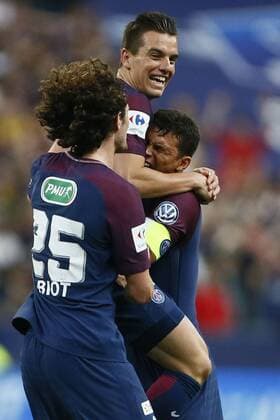Joie LO CELSO Giovani (PSG) avec Thiago SILVA (PSG) et equipe FOOTBALL : Les Herbiers vs Paris Saint Germain - Finale Coupe de France - 08 05 2018 GwendolineLeGoff Panoramic 
