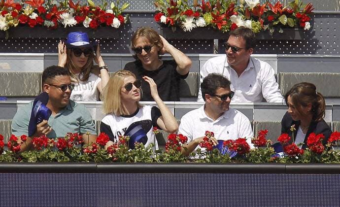 Mutua Madrid Open 2018 of tennis. (Photo: Jose Cuesta 261 Cordon Press). Ronaldo Nazario and Luka Modric during the match between Kyle Edmund (GBR) and Novak Djokovic (SBR). Cordon Press  xJ.xLuisxCuestax xx
