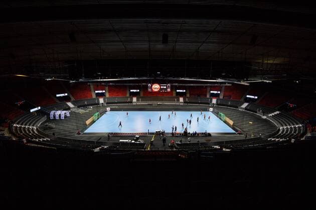 180509 Interiör vy över Scandinavium med tomma läktare när Sävehof tränar under en träning inför SM-finalerna i handboll den 9 maj 2018 i Göteborg. Copyright: MATHIASxBERGELD BB180509MB074