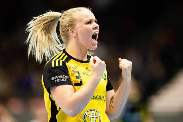 180510 Sävehofs Emma Ekenman Fernis jublar under SM-finalen i SHE mellan H65 Höör och Sävehof den 10 maj 2018 i Göteborg. Copyright: MICHAELxERICHSEN BB180510MI024