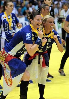 11.05.2018 Craiova(Romania) SCM Craiova-Vipers Kristiansand EHF Cup Final women s handball Jelena Trifunovic(L),Zeljka Nikolic(r) SCM Craiova : 